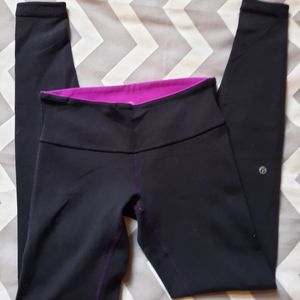 Lululemon leggings 6 black purple reversible